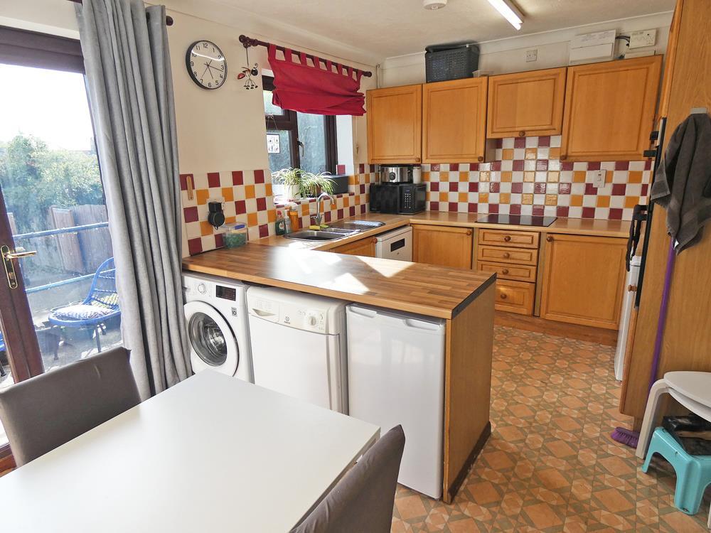 2293kitdiningroom.jpg