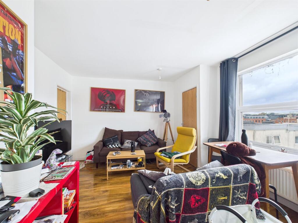 4 - Block of 4 flats.jpg