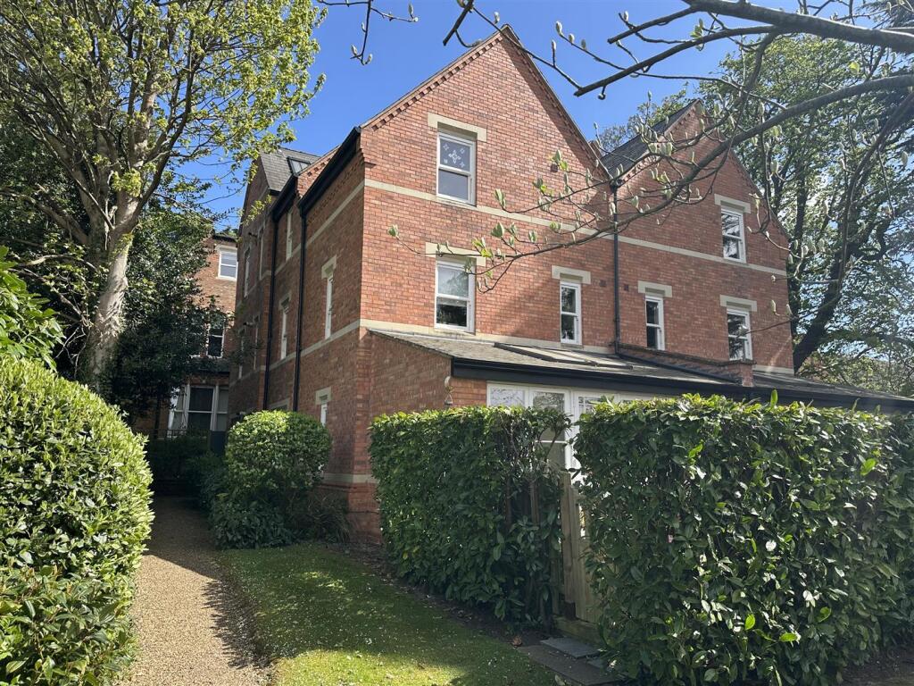 Parking &amp; Grounds