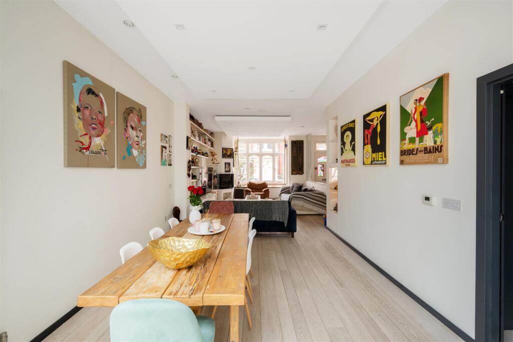 41 Ennismore Avenue Hi-10.jpg