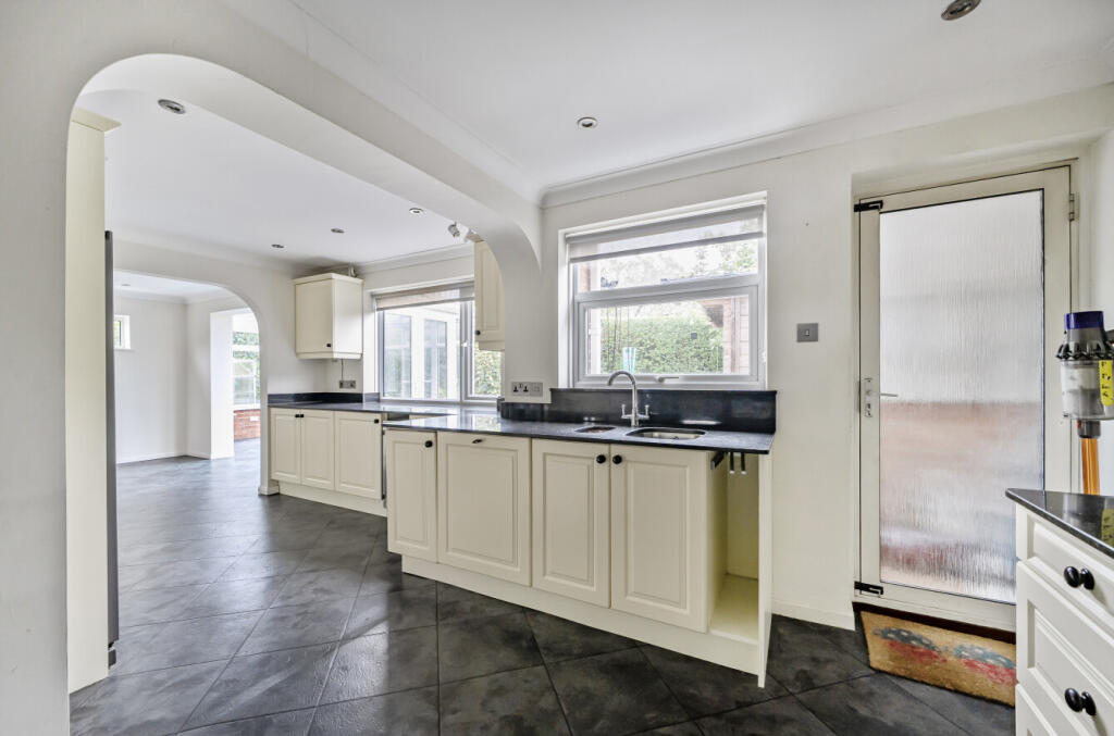 1354809-10-68cac9...