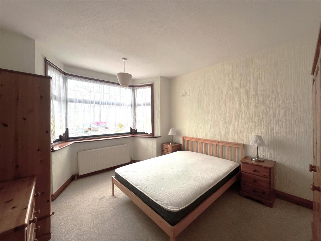 Sherborne Way - Bed 1a.jpg