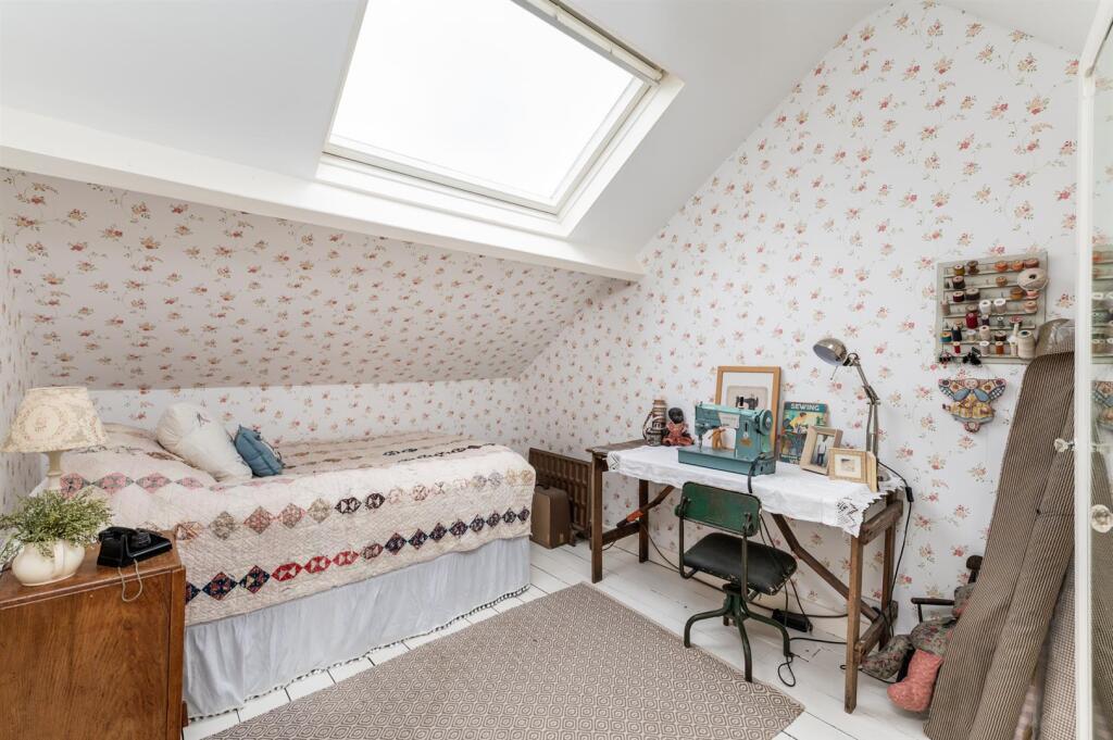 BEDROOM FIVE