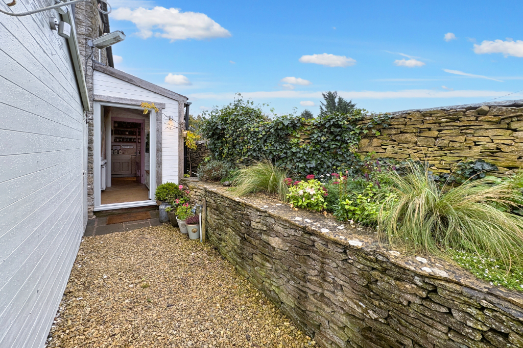 Photo 15-10-2024, 12 26 32 (Portal Size).jpg