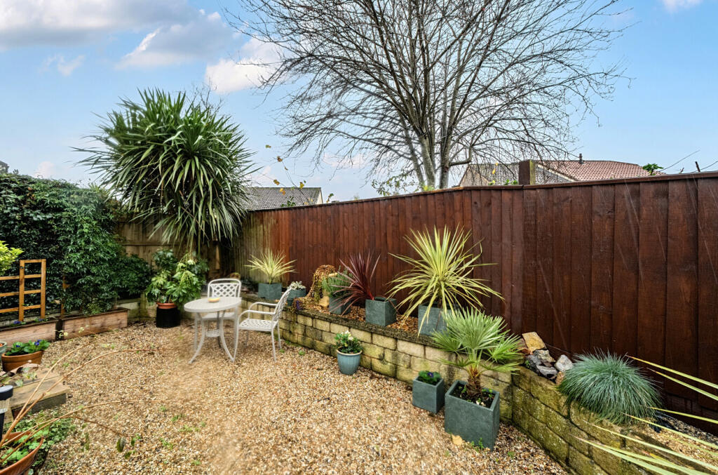 1387664-4-693fea4...