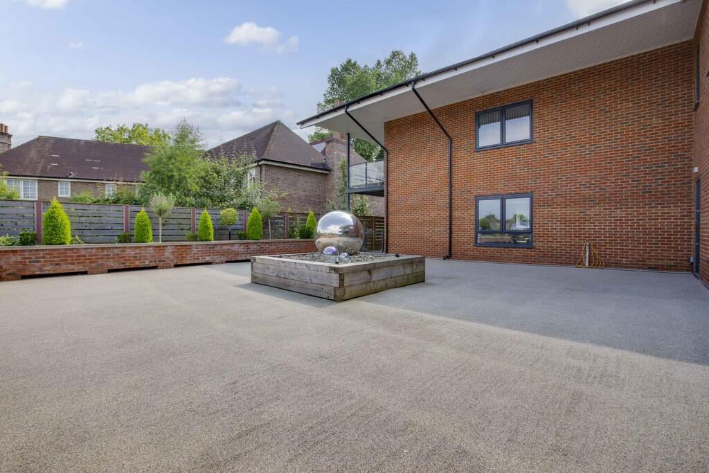 1 Chenies Mews, H...