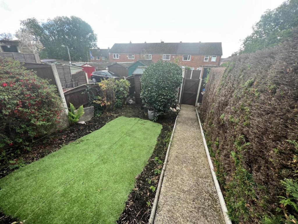 Outside - Rear Garden