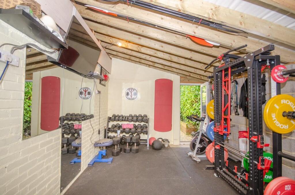 Garage.jpg