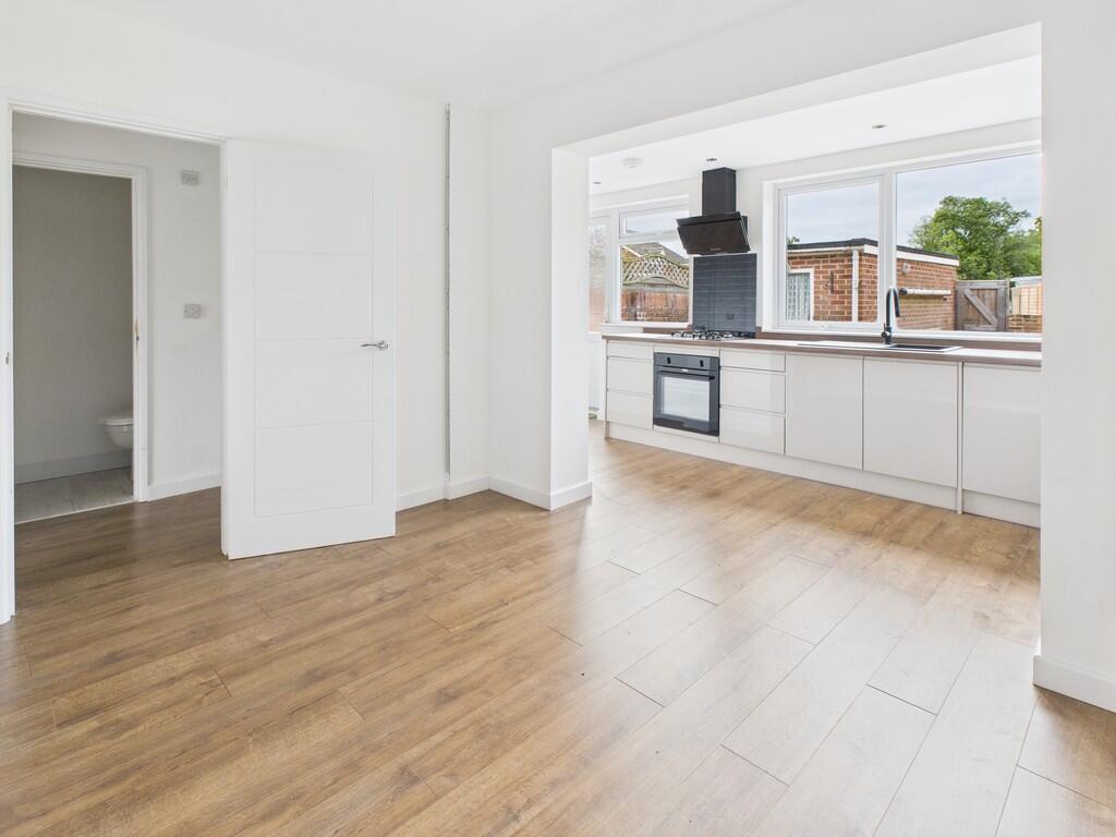 CAM05068G0-PR0044...