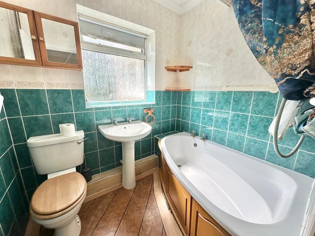 IMG-20250507-WA00...