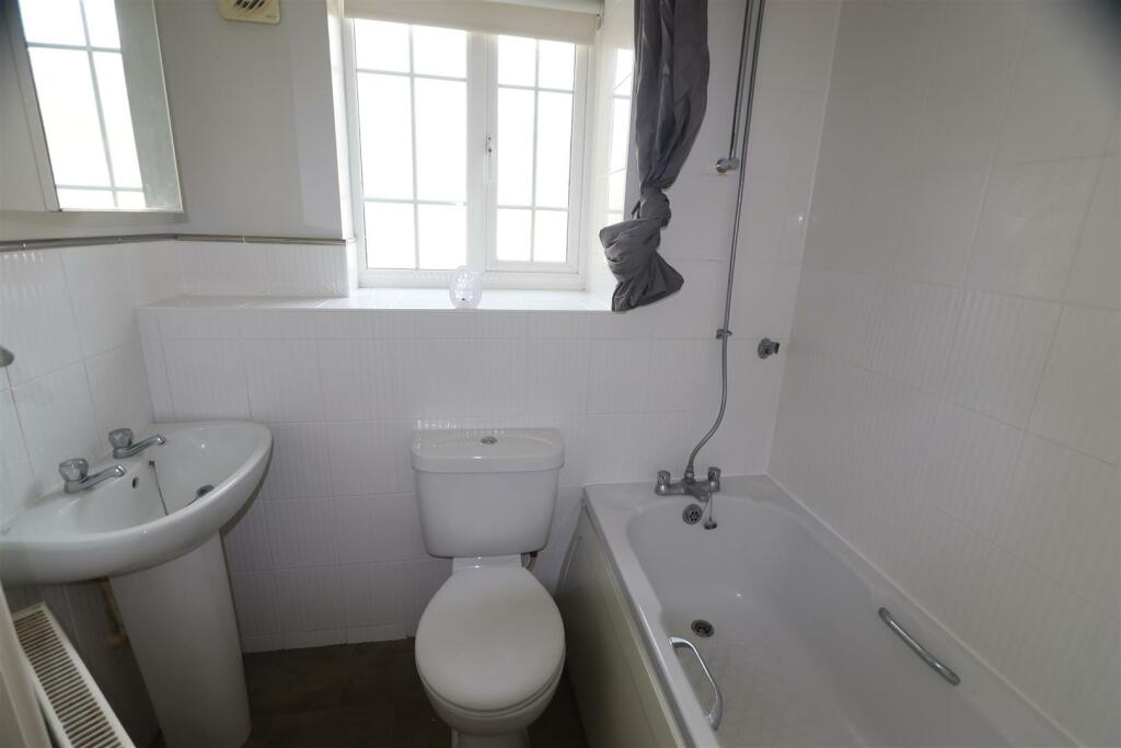Bathroom.JPG