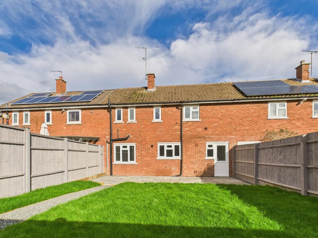 CAM01740G0-PR0458-STILL001