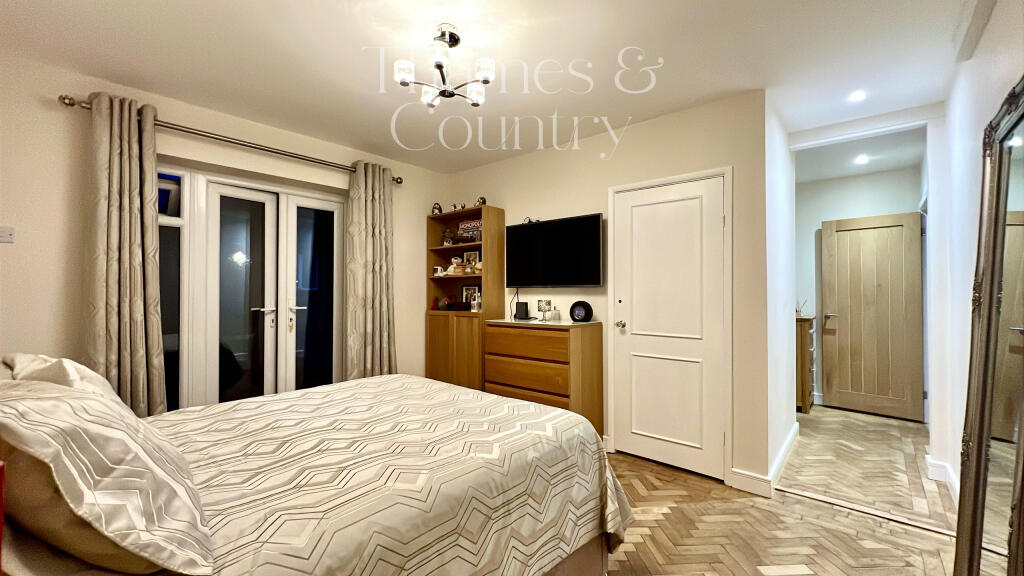 BEDROOM 5  GROUND FLOOR