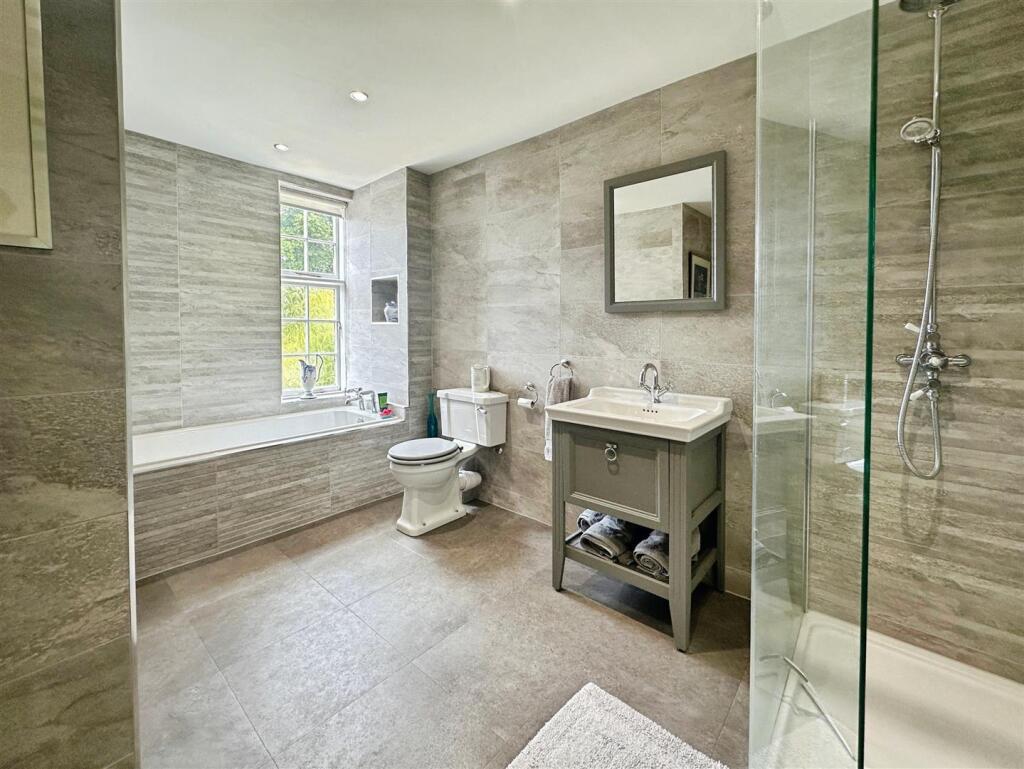 cc2eb997--4134-941C-73084D66EEBA-66306-0000156FD48