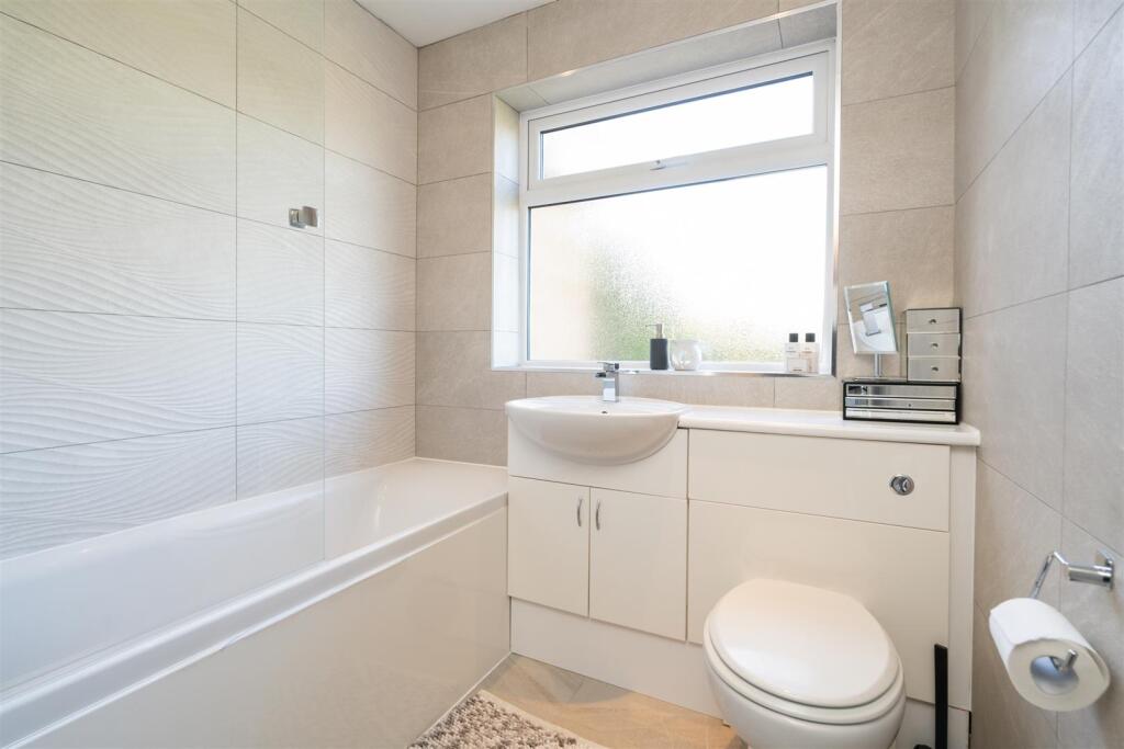 1 Banbrook Close_4.jpg