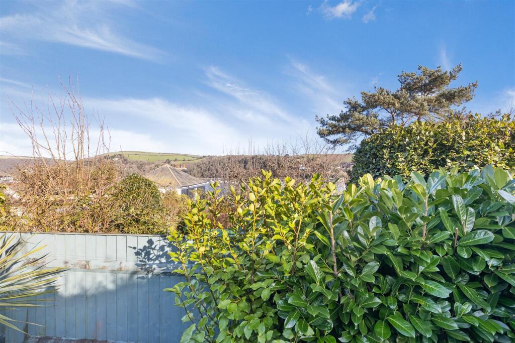 A05 - 37 Crowthers Hill Dartmouth - 250130.jpg