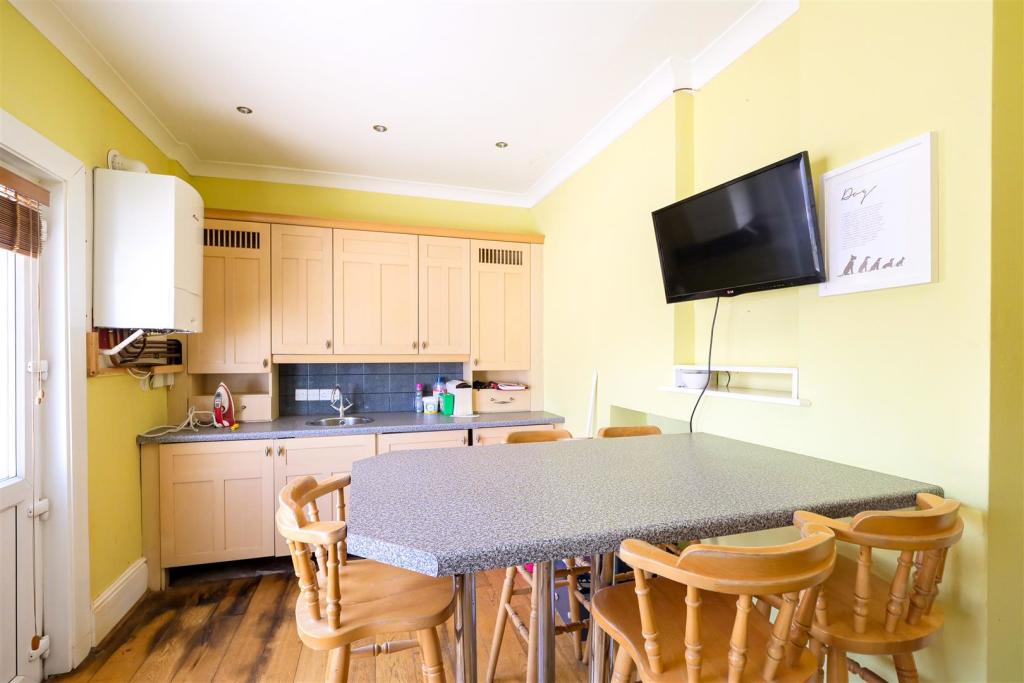 UTILTY BREAKFAST ROOM.jpg