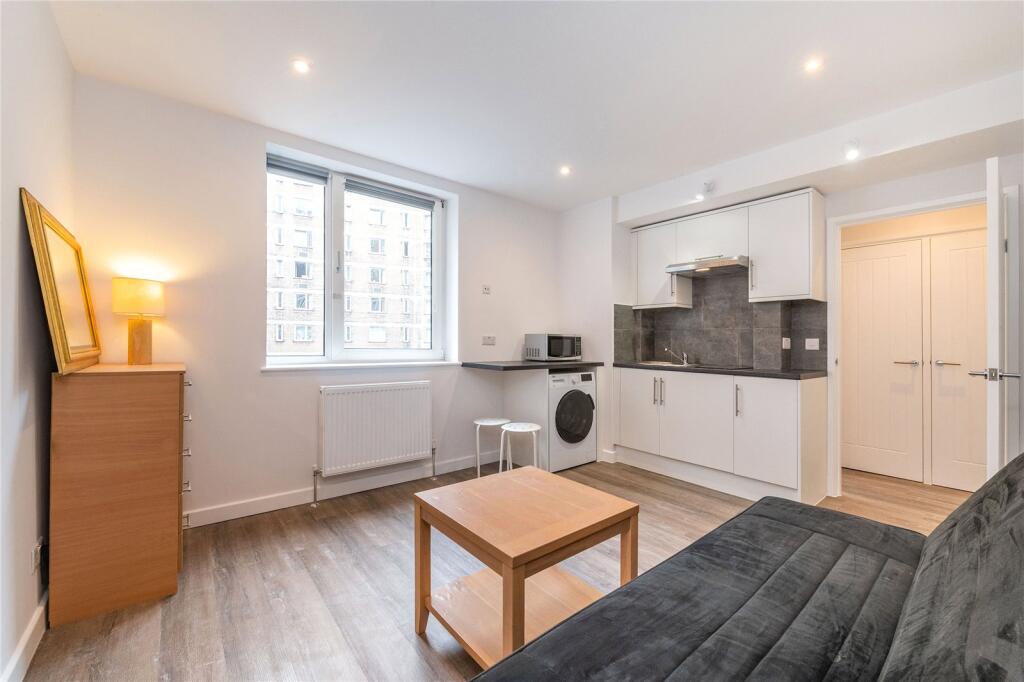 Kitchen/Reception