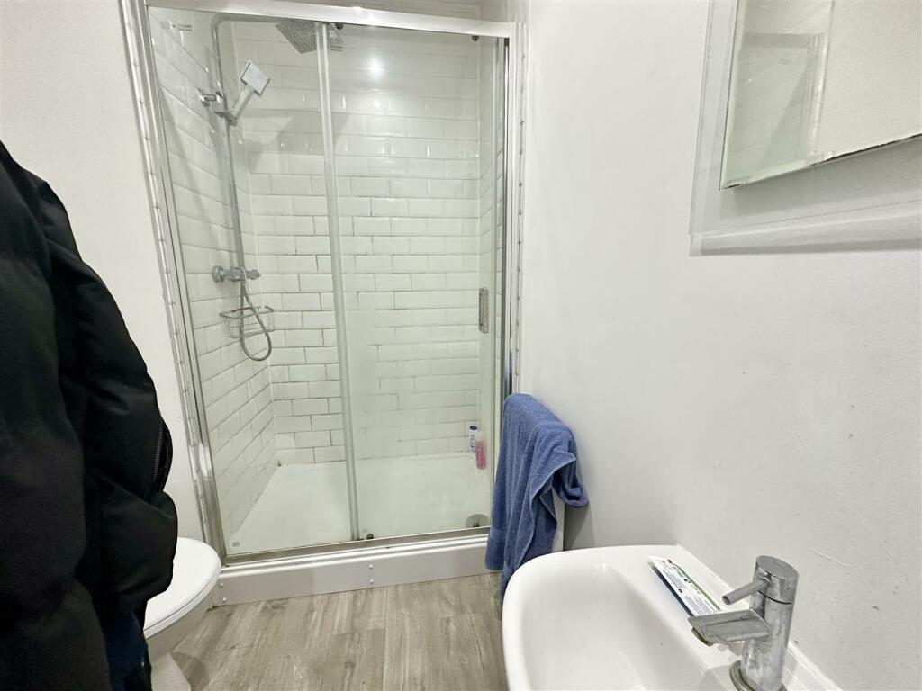 Bathroom.jpeg
