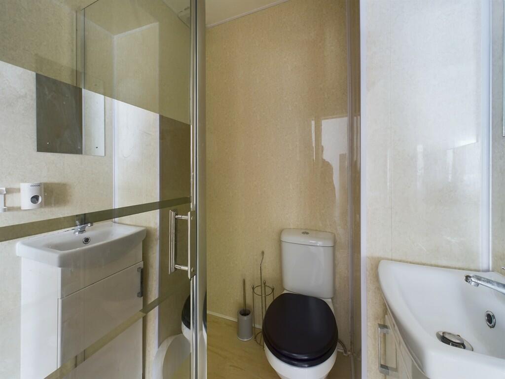 CAM02089G0-PR0385...