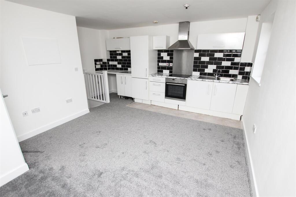 KITCHEN/LIVING SPACE