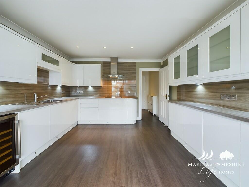 CAM03691G0-PR0018...