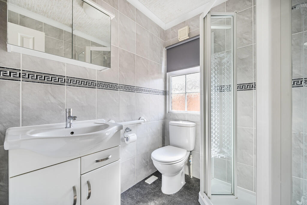 Main Shower Room