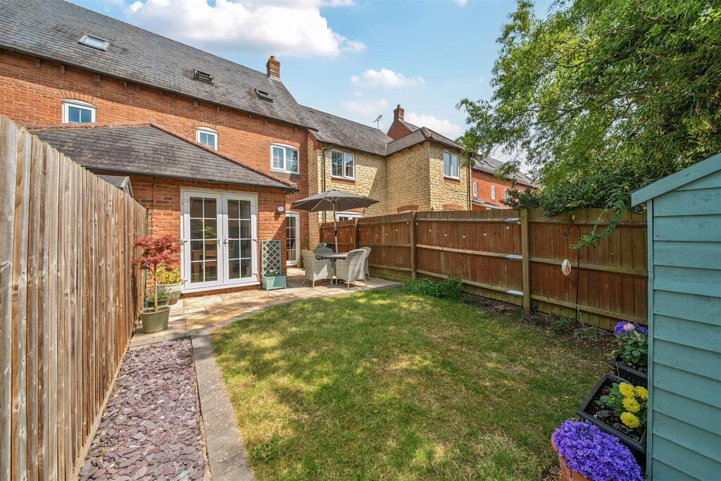 11 The Old Woodyard, Silverstone (5).jpg