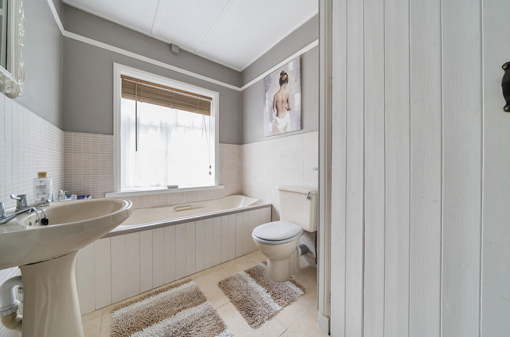 1344022-32-68a5fa...