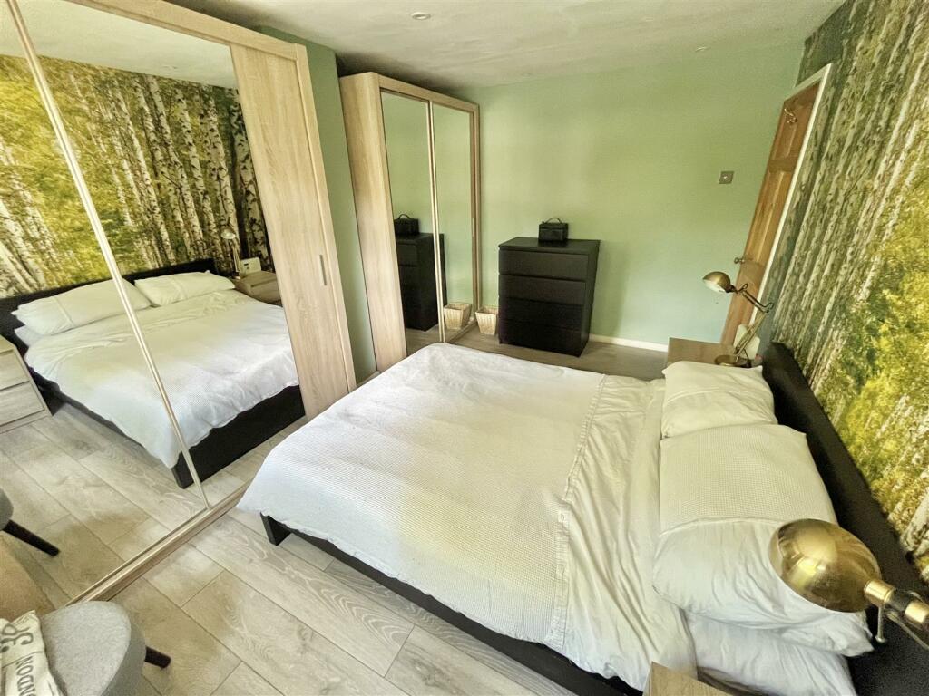 Bedroom 1 Aspect 3.jpg