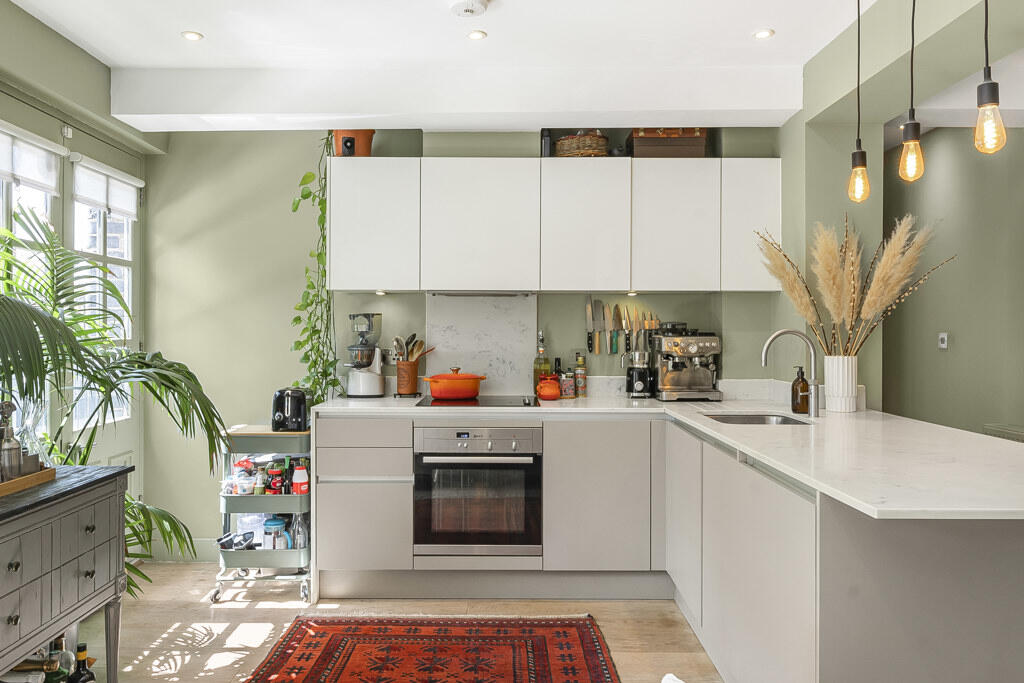 Reception/Kitchen