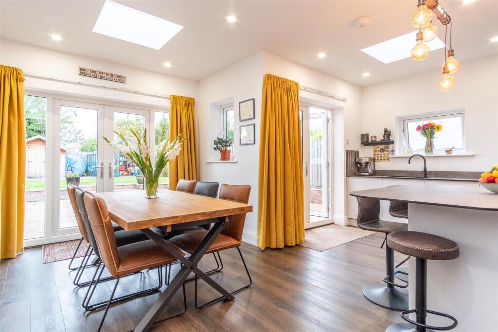 Dining Room/Kitchen