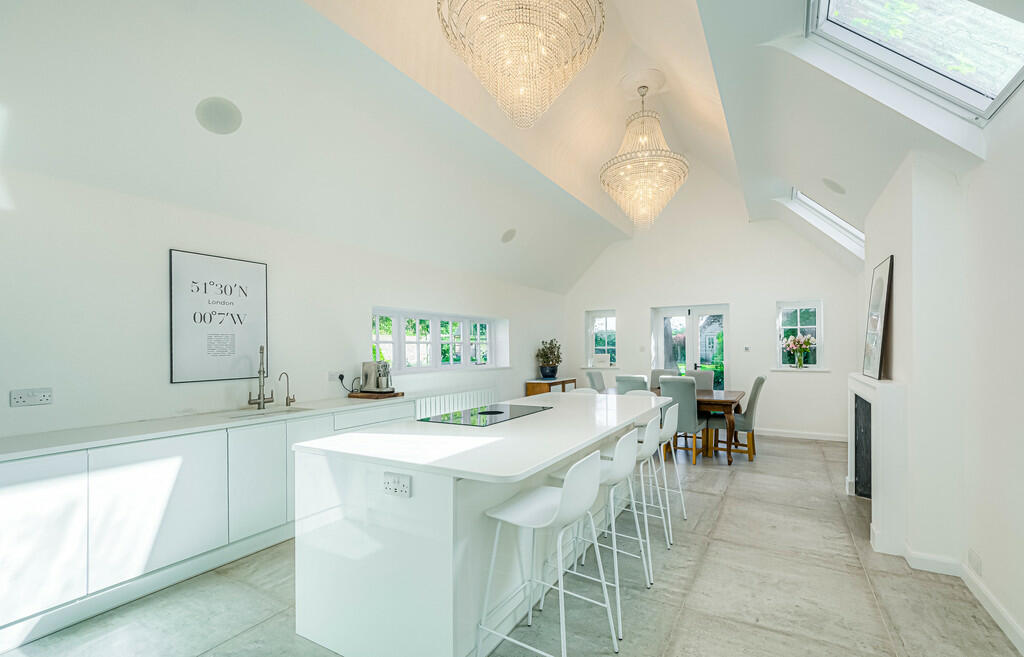 Kitchen/dining ro...