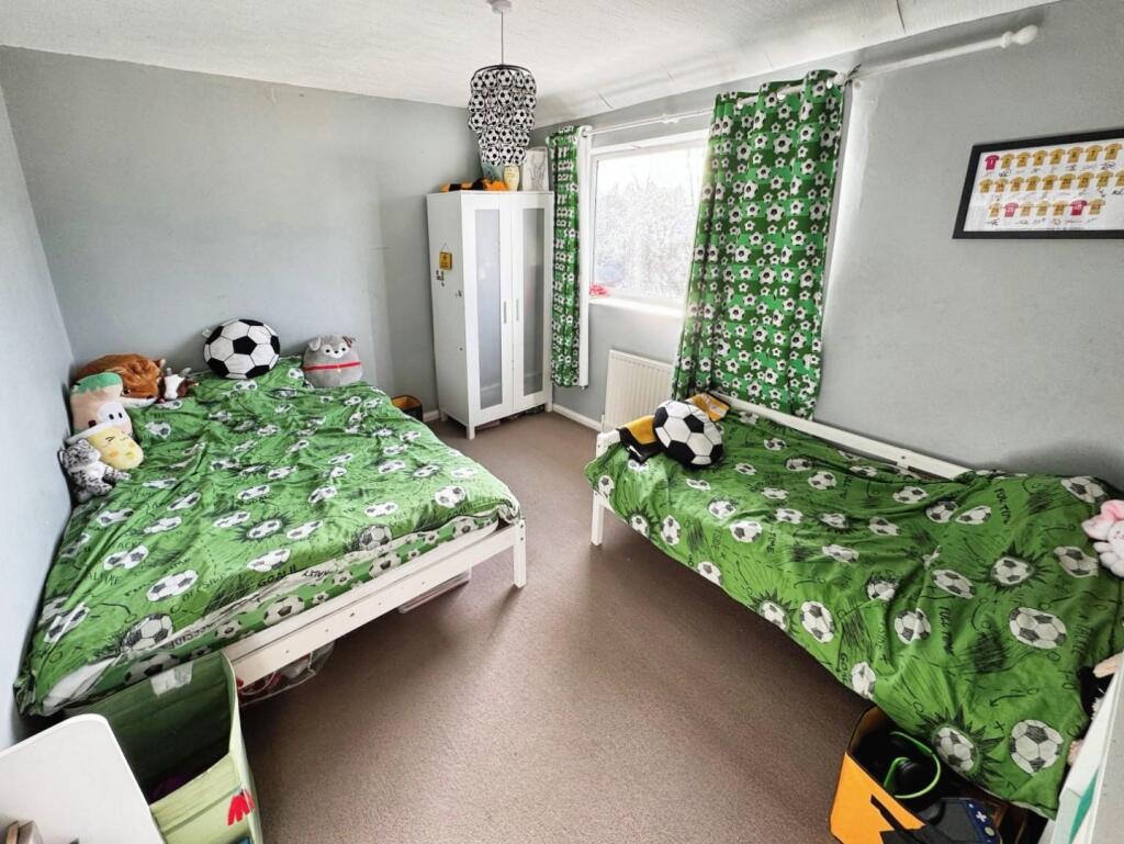 94518041-Bed 202.jpg