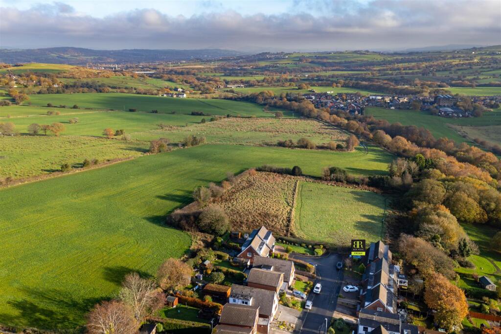 Aerial View - Surroundings