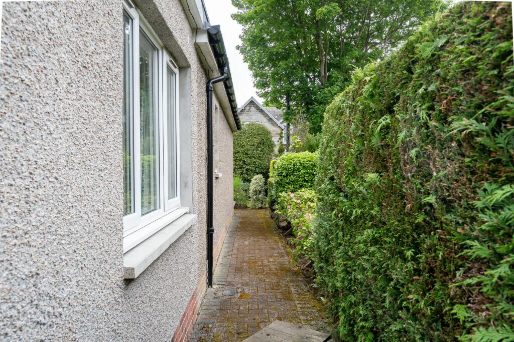 Side Pathway