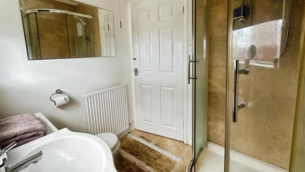 pbox-bathroom-309284.jpg