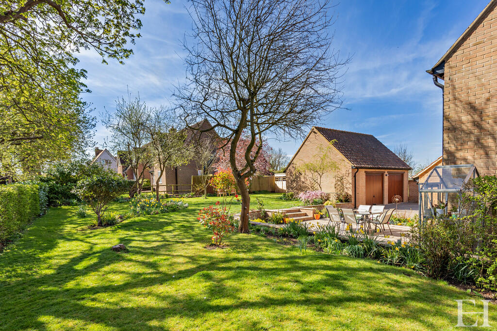 8641652-exteriorW...
