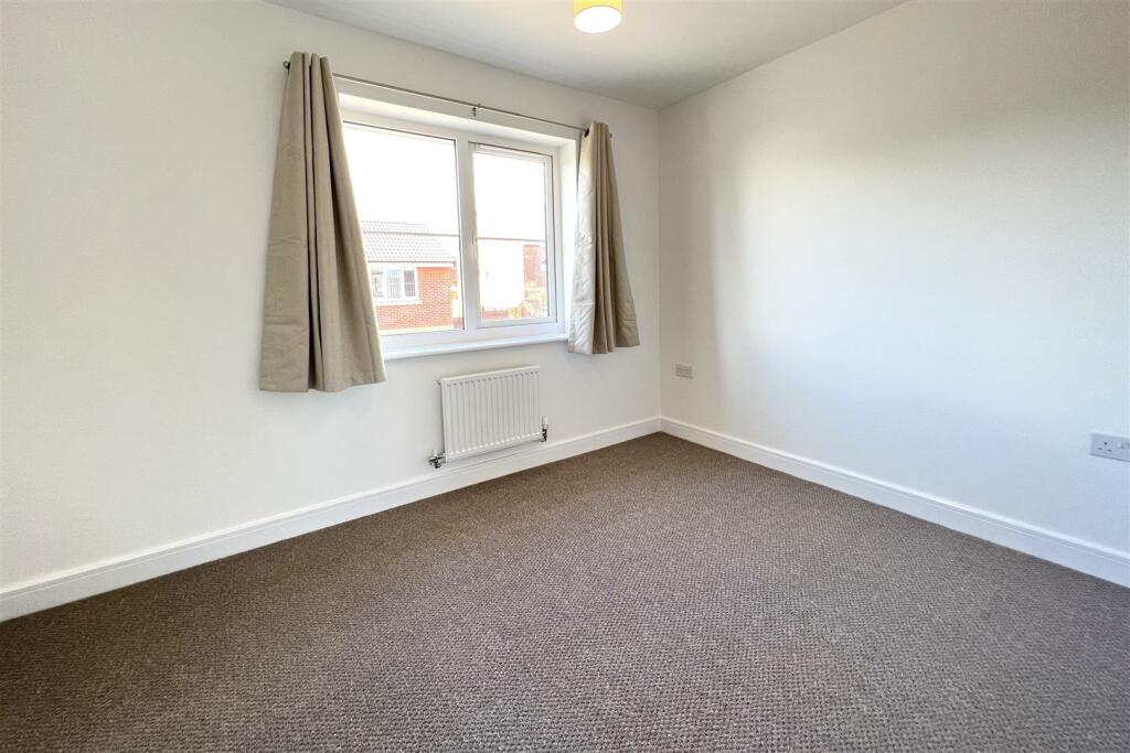 Bedroom 2.JPG