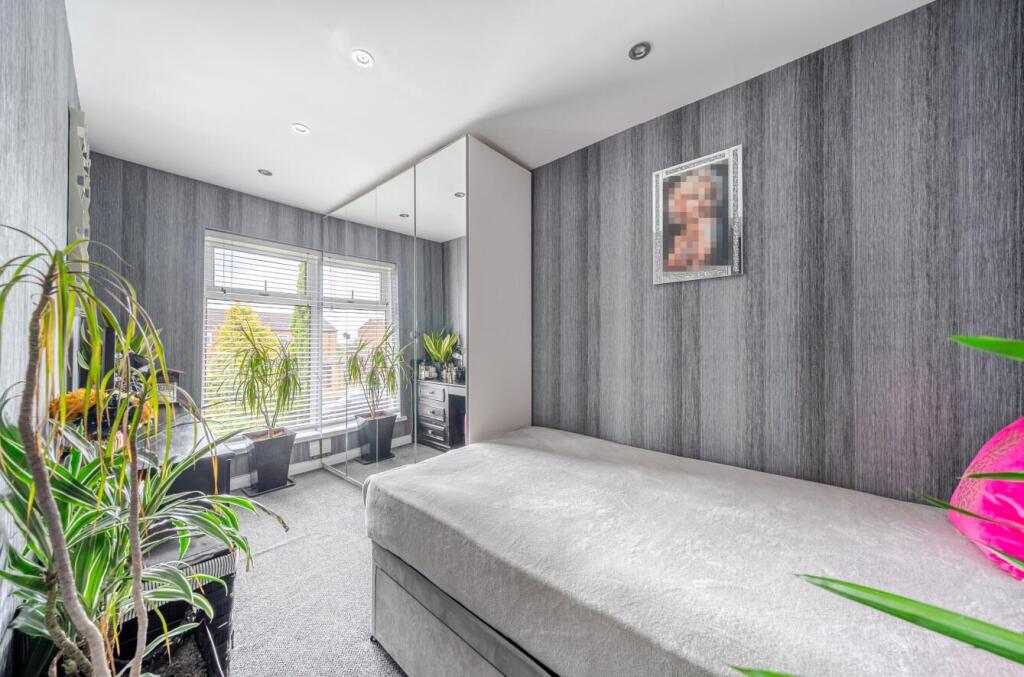 18 Whernside, Rugby (11).jpg