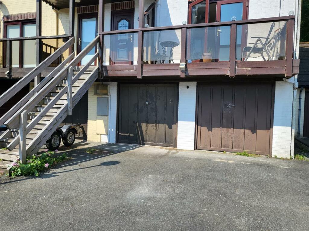 Garage 3.jpg