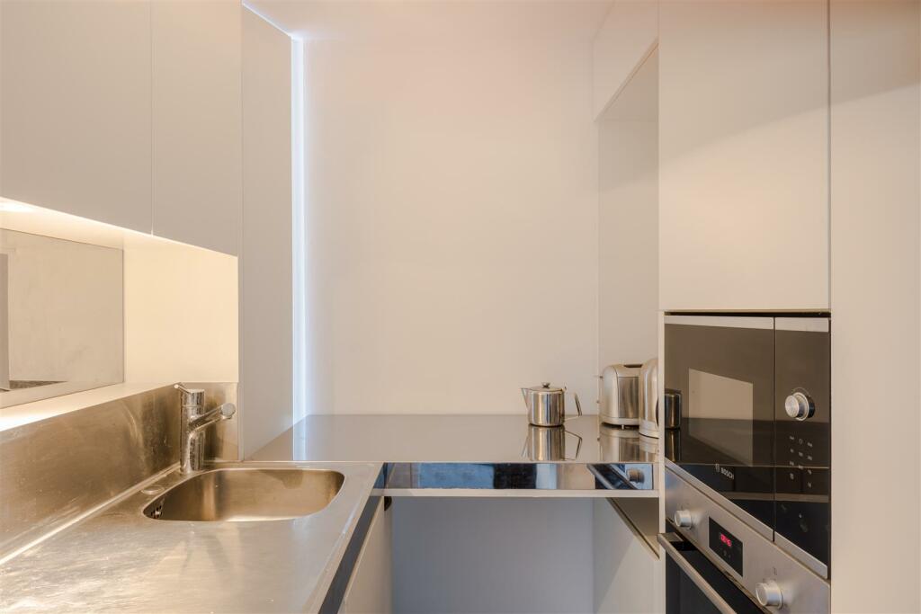 161 Whitfield-8.jpg