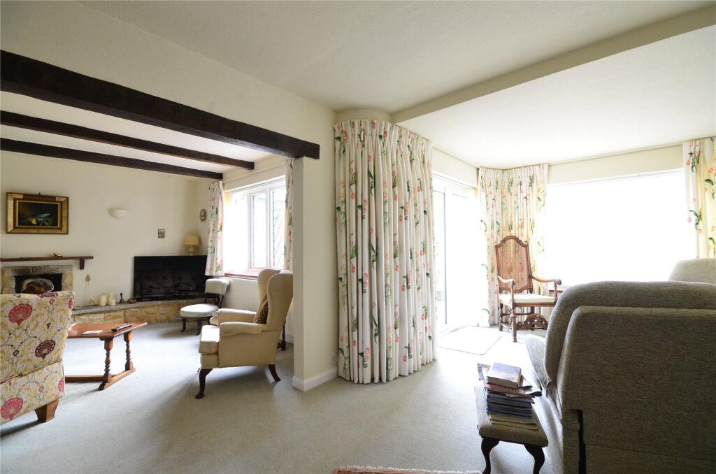Lounge/Sitting Room