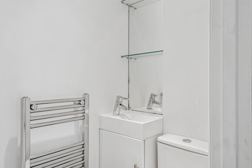 98137_Lanterns Homington Road Coombe Bissett(26).j