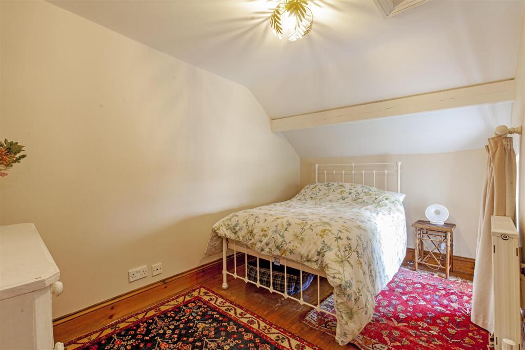 Bedroom 3-1.jpg