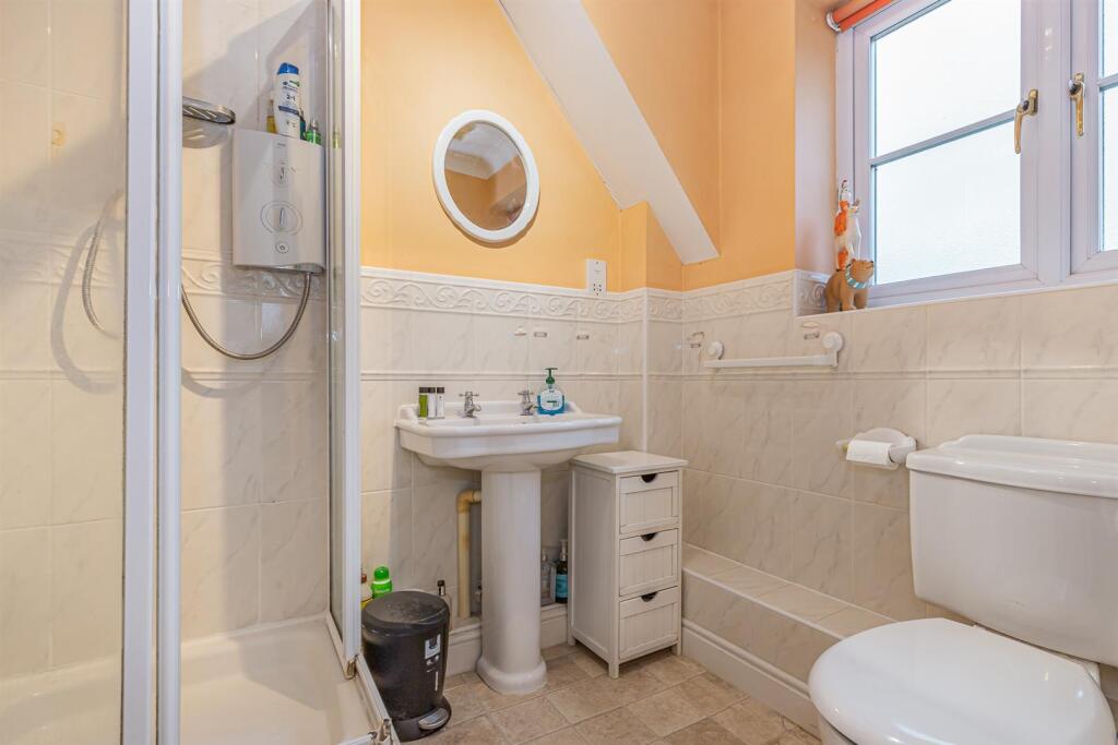 Bedroom 2 - En Suite.jpg