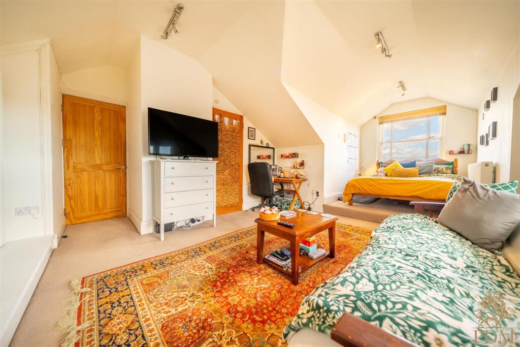 8 Claremont Rd Nottingham NG5 1BH