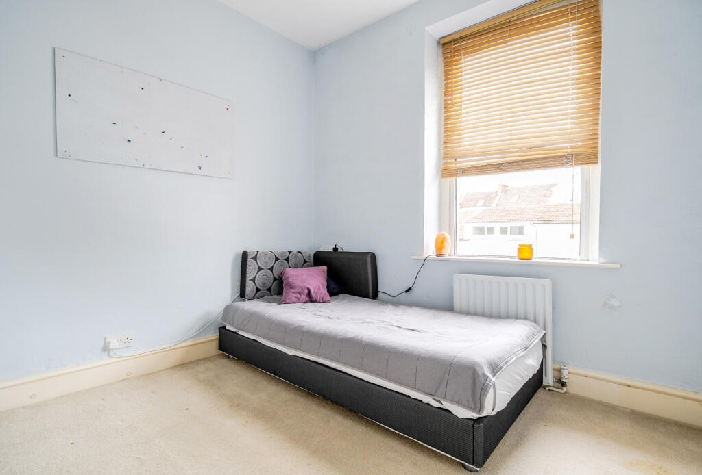 1311026-18-68552b...