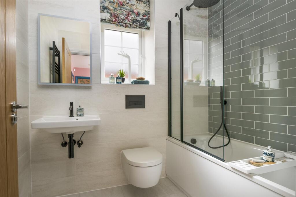 WMA - Ivy House - Bathroom-2 (Greenwood).jpg