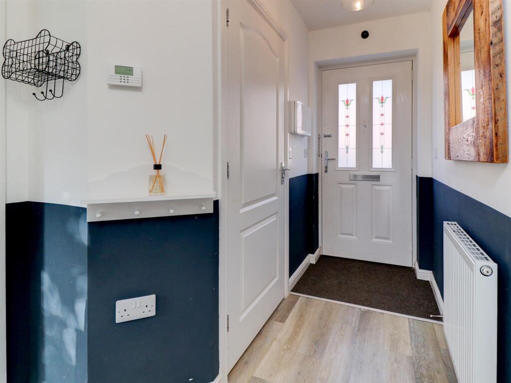 Entrance Hallway &amp; Guest WC